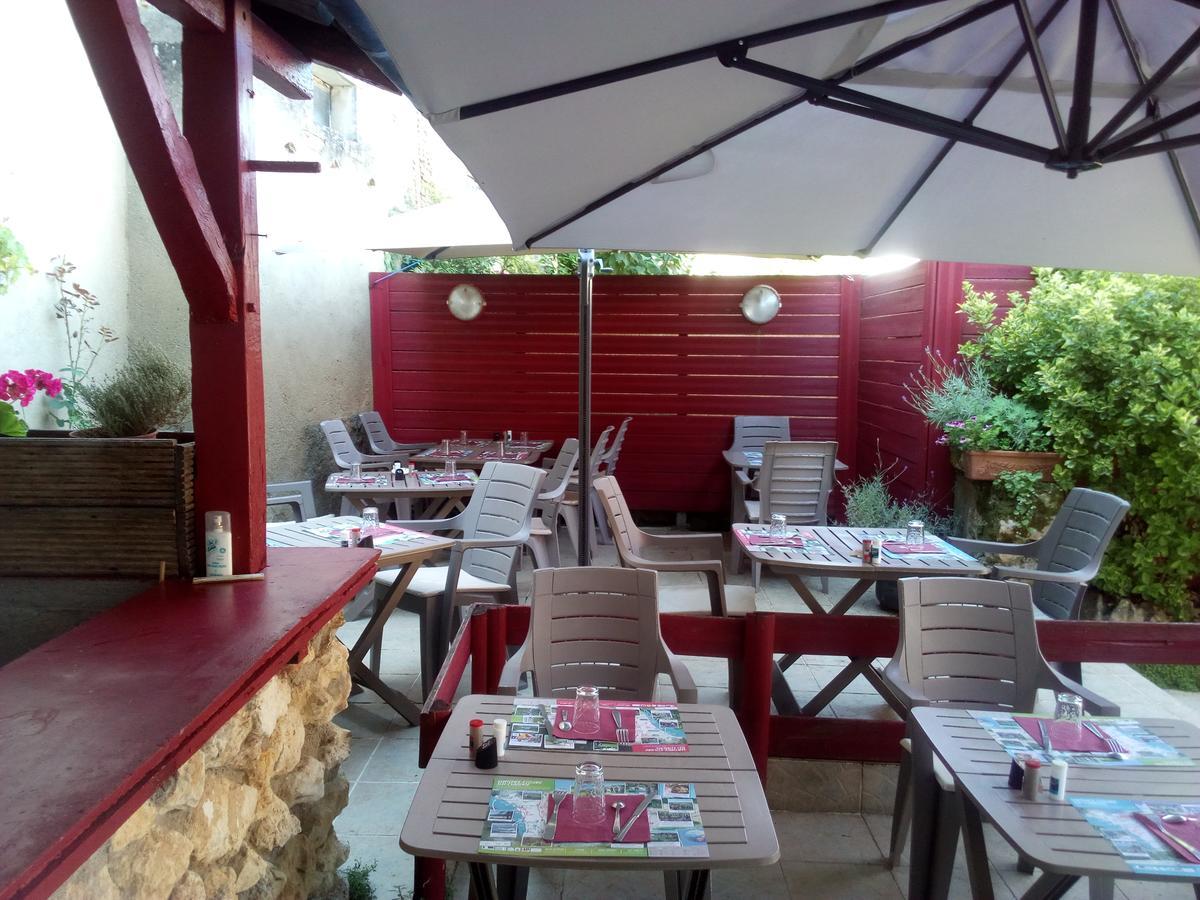 Hotel Restaurant De L'Union Mirambeau  Exterior foto